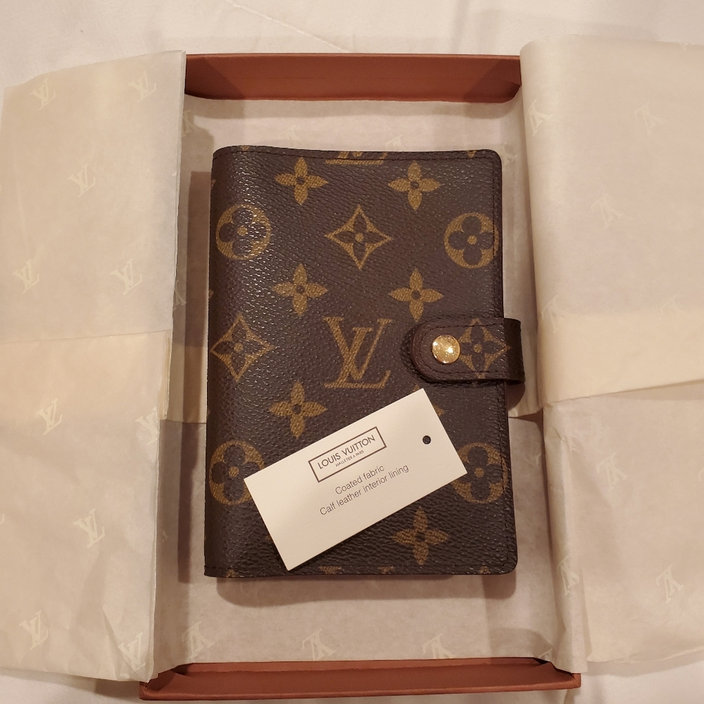 Louis Vuitton Small Agenda in Classic Monogram